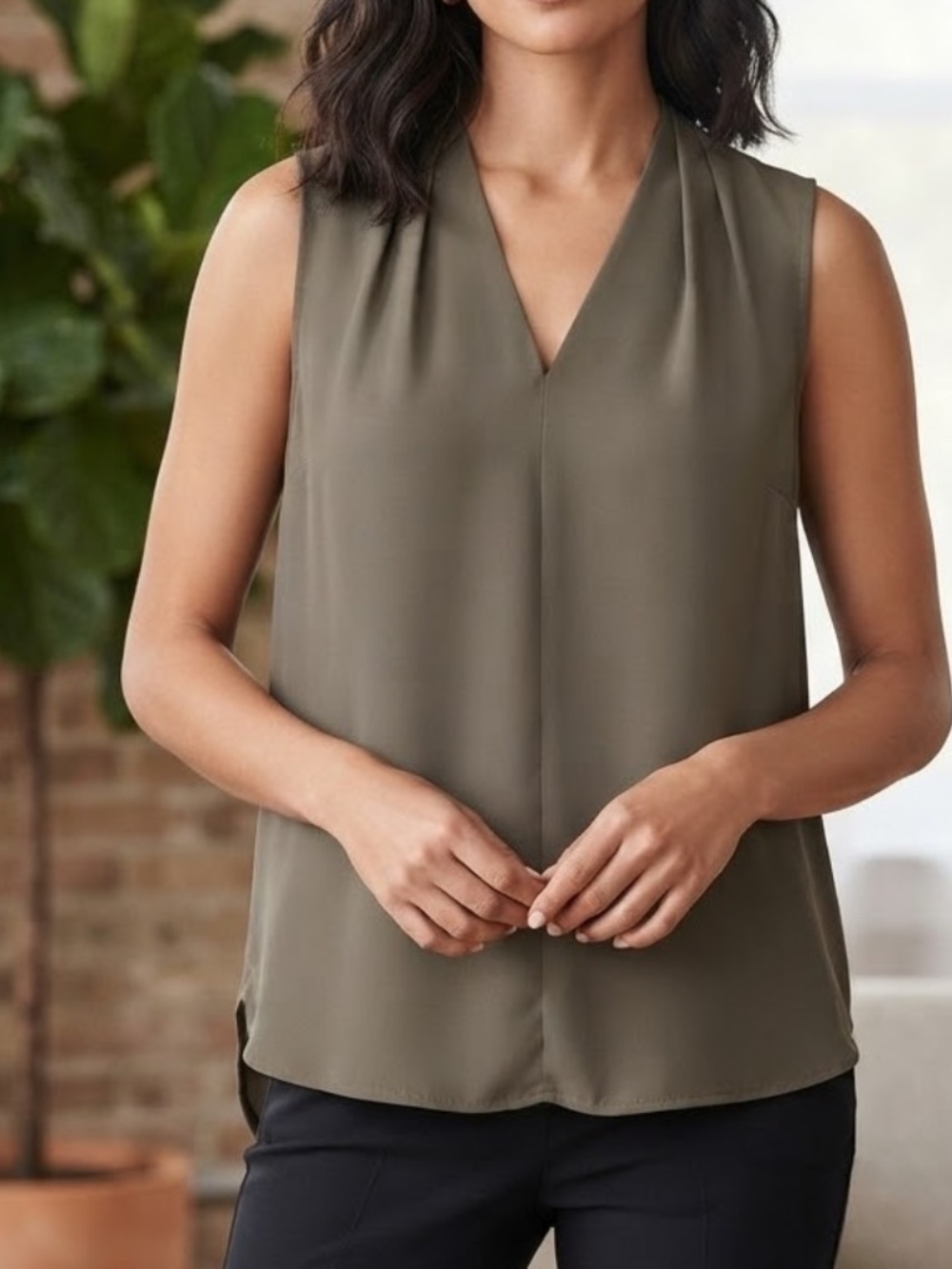 Massimo Sleeveless V‑Neck Flowy Olive Camisole – Classic Lightweight Fit - XXL
